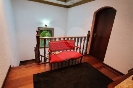 Casa à venda com 4 quartos, sendo 2 suítes,  em Vila Bela Flor, Mogi das Cruzes, SP