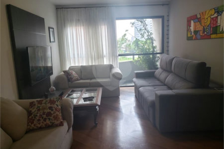 Apartamento à venda com 3 quartos, sendo 1 suíte, em Santo Amaro, São Paulo, SP