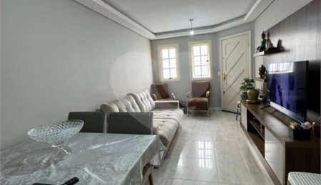 Casa à venda com 3 quartos, sendo 1 suíte,  no condomínio Villagio Staluccia, São Paulo - SP