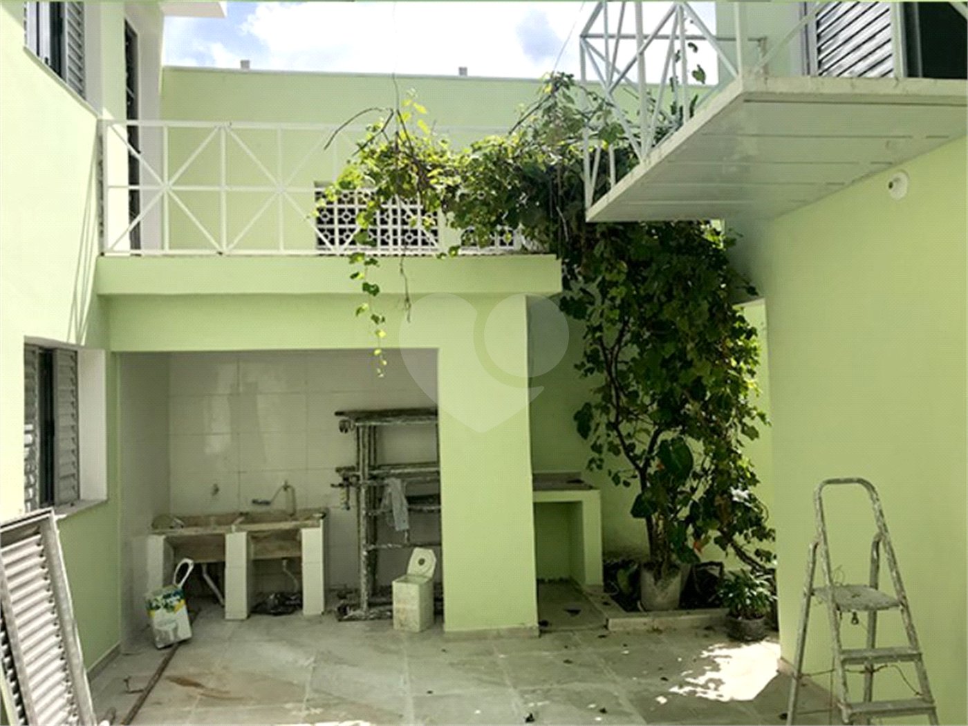 Casa à venda com 3 quartos, sendo 1 suíte, em Interlagos, São Paulo, SP
