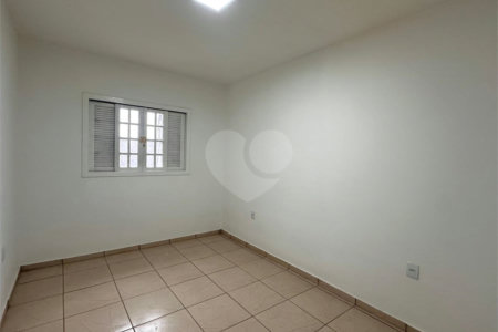 Casa à venda com 3 quartos em Jardim São Lucas, Votorantim, SP