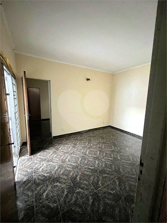 Duas casas no mesmo terreno – versatilidade e espaço no Jardim Cruzeiro do Sul