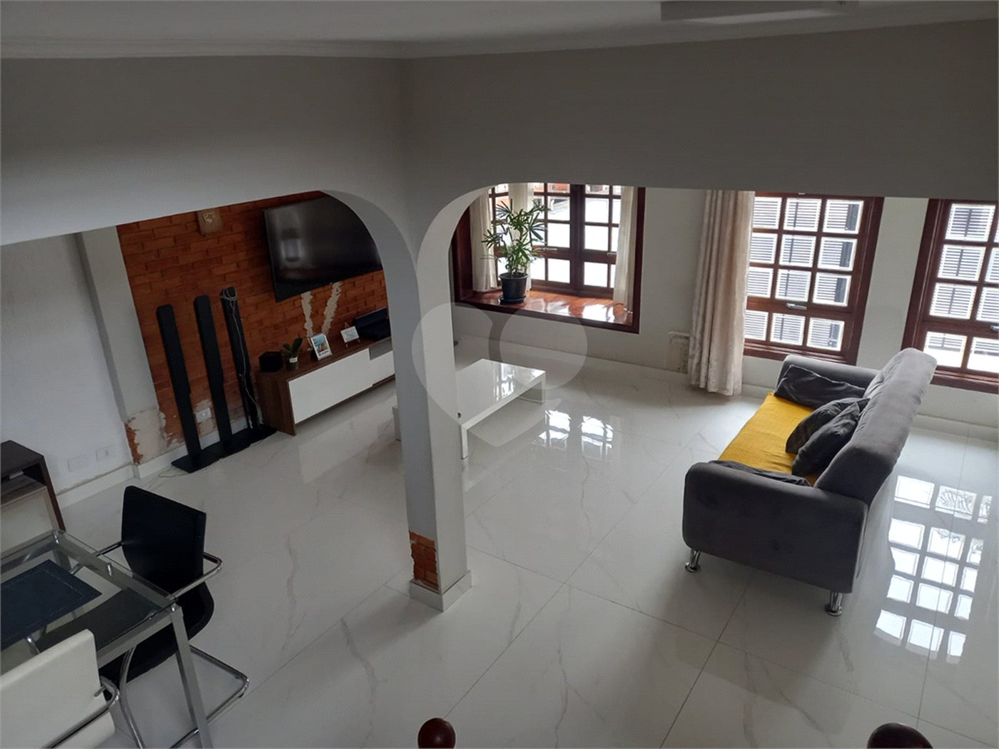 Sobrado à venda com 4 quartos, sendo 1 suíte, em Tremembé, São Paulo, SP