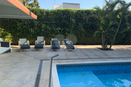 Casa à venda com 7 quartos, sendo 5 suítes, no condomínio Vivendas do Lago -, Sorocaba - SP