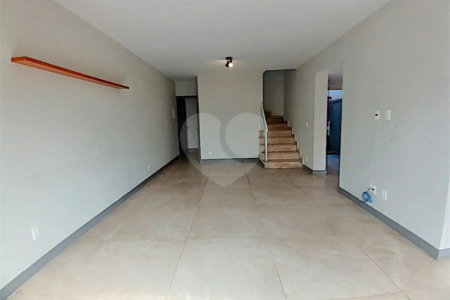 Sobrado à venda com 3 quartos, sendo 1 suíte, em Brooklin, São Paulo, SP