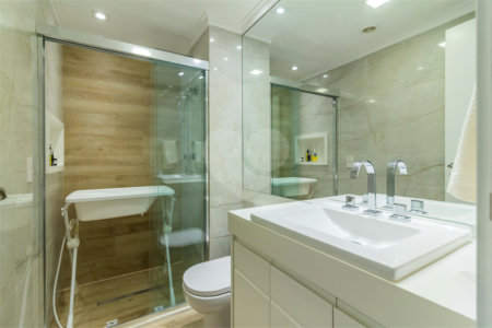 Apartamento à venda com 3 suítes em Vila Gumercindo, São Paulo, SP