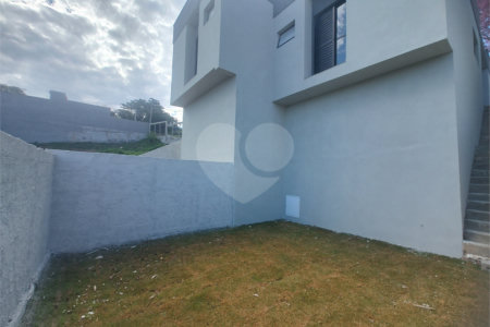 Casa à venda com 2 quartos, sendo 1 suíte, em Jardim Santo Antônio, Atibaia, SP