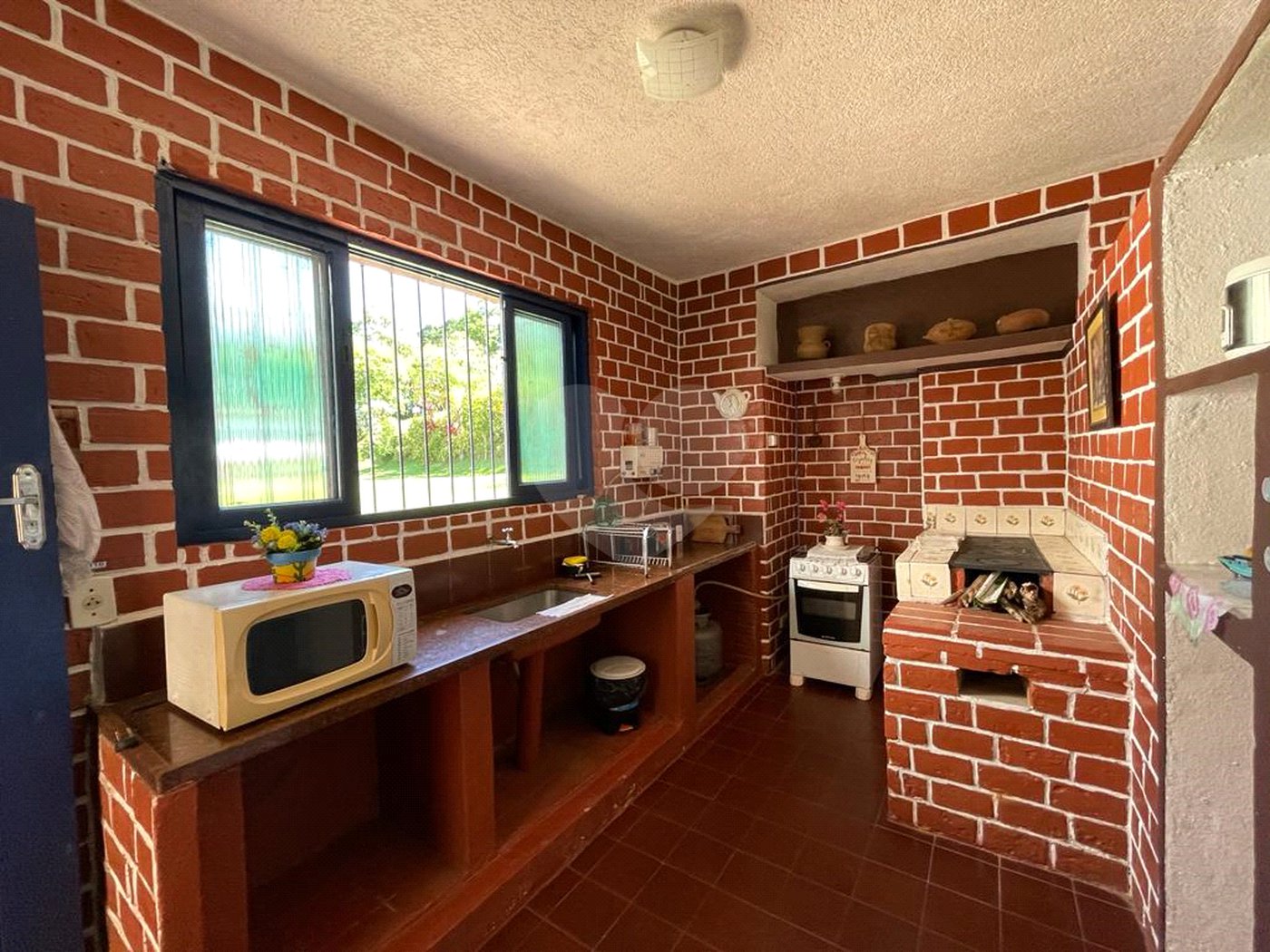 Chácara à venda com 3 quartos, sendo 1 suíte, em Chácaras Copaco, Arujá, SP