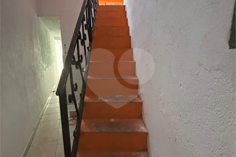 Sobrado à venda com 4 quartos, sendo 2 suítes, em Campo Limpo, São Paulo, SP