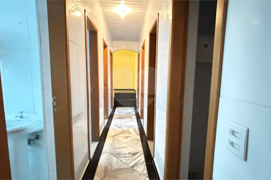 Sobrado à venda ou para alugar com 15 quartos em Tremembé, São Paulo, SP