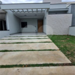 Casa à venda com 3 quartos, sendo 1 suíte, no condomínio Village Moutonnée, Salto - SP