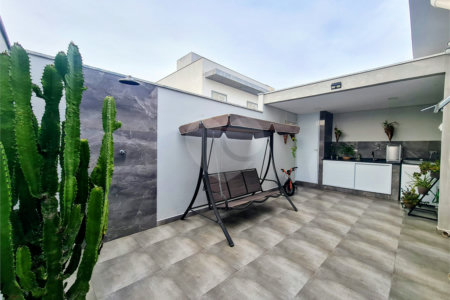 Casa à venda com 3 quartos, sendo 1 suíte, no condomínio Horto Florestal Iii, Sorocaba - SP