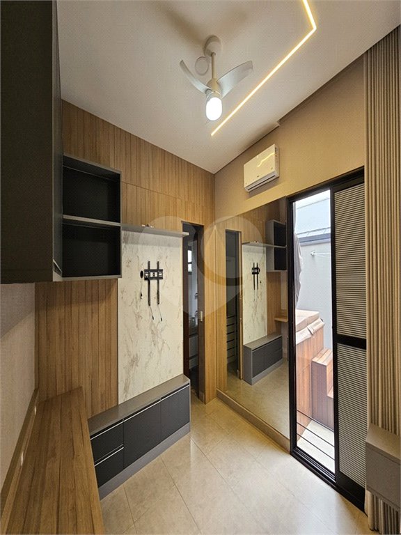 Casa à venda com 3 quartos, sendo 1 suíte, no condomínio Mantova, Indaiatuba - SP