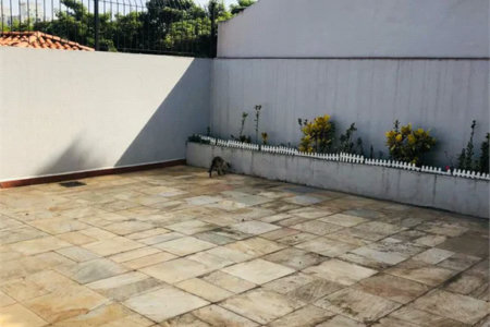 Casa Térrea à venda com 3 quartos, sendo 1 suíte, em Jardim Londrina, São Paulo, SP
