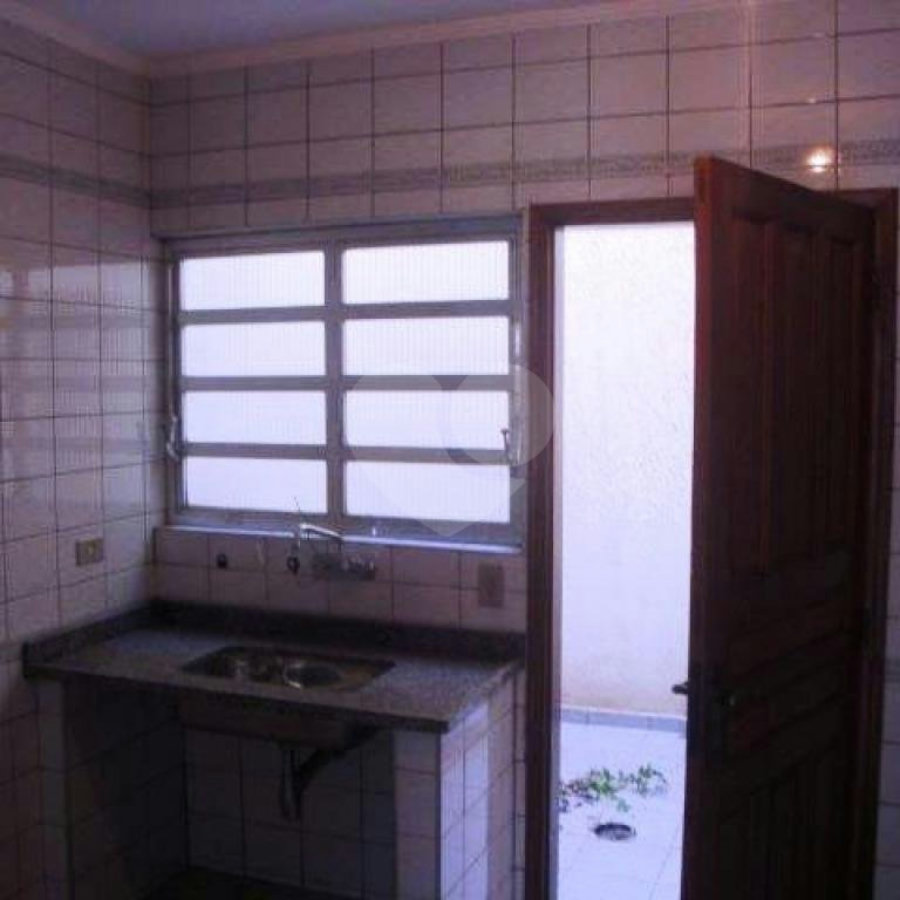 Sobrado à venda com 2 quartos em Vila Nivi, São Paulo, SP