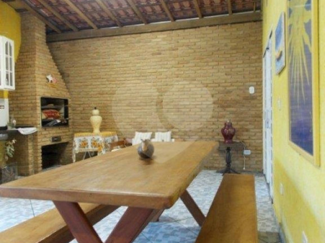 Casa Térrea à venda com 3 quartos, sendo 1 suíte,  em Loteamento Bosque dos Guanandis, Caraguatatuba, SP