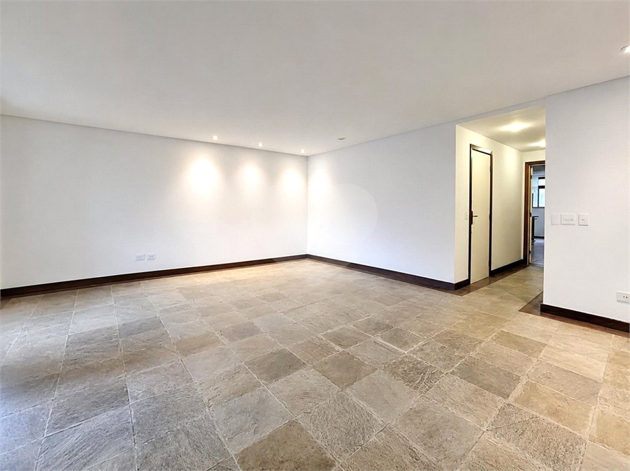 Apartamento à venda com 2 suítes em Lagoa, Rio de Janeiro, RJ