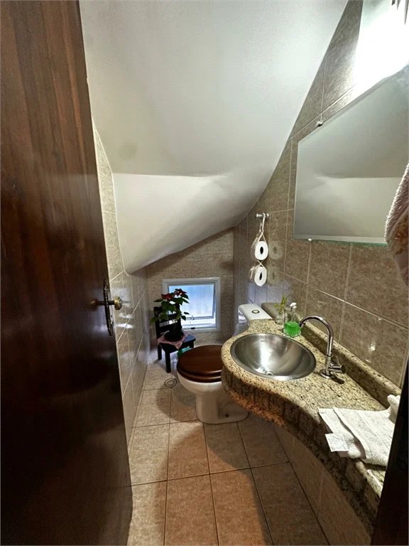 Sobrado à venda com 3 quartos, sendo 1 suíte,  em Jardim Monte Kemel, São Paulo, SP