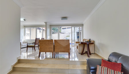 Casa de Vila à venda com 4 quartos, sendo 2 suítes,  em Campo Grande, São Paulo, SP