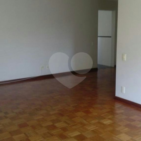 Apartamento à venda com 3 quartos, sendo 1 suíte,  em Campo Belo, São Paulo, SP