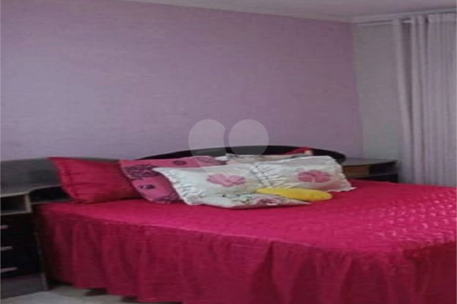 Sobrado à venda com 3 quartos, sendo 2 suítes, em Parada Inglesa, São Paulo, SP