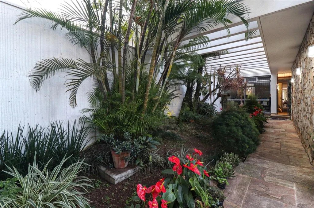 Casa Térrea à venda com 6 quartos, sendo 4 suítes,  em Brooklin Paulista, São Paulo, SP