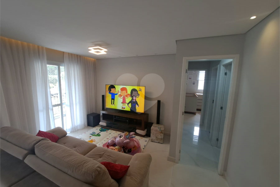 Apartamento à venda com 3 quartos, sendo 1 suíte, em Jardim Peri, São Paulo, SP