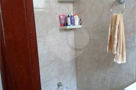 Sobrado à venda com 3 quartos, sendo 2 suítes, no Centro, Araraquara, SP