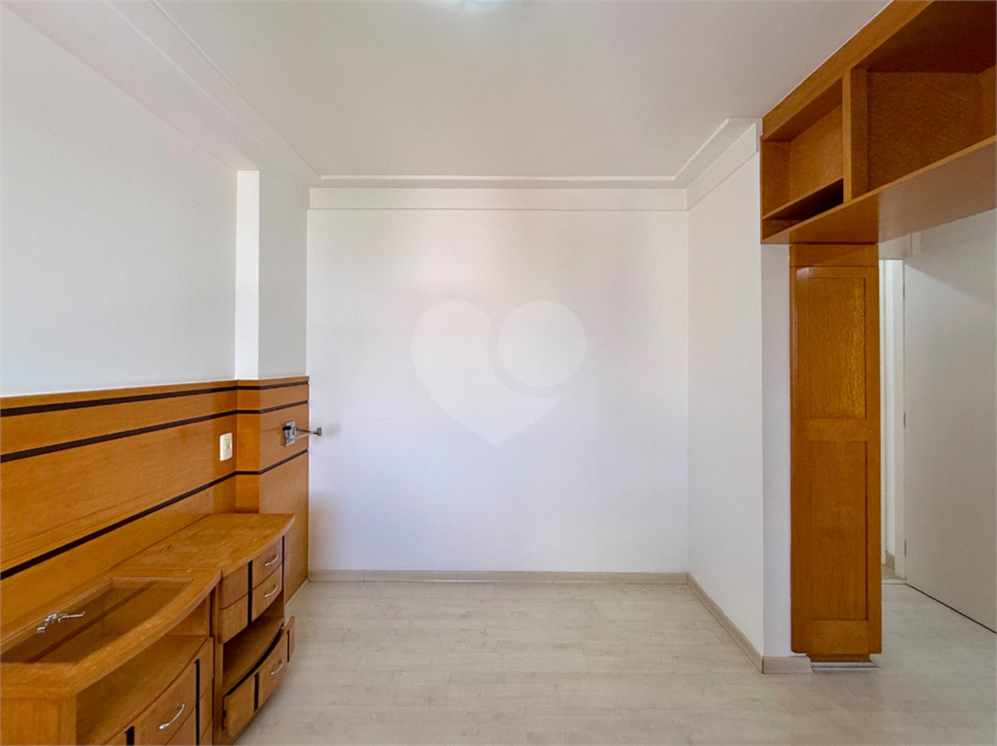 Apartamento à venda com 2 quartos, sendo 1 suíte, em Jardim Marajoara, São Paulo, SP