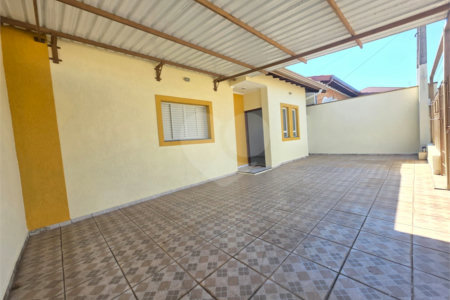 Casa à venda com 3 quartos, sendo 2 suítes, em Jardim Santo Antônio, Valinhos, SP