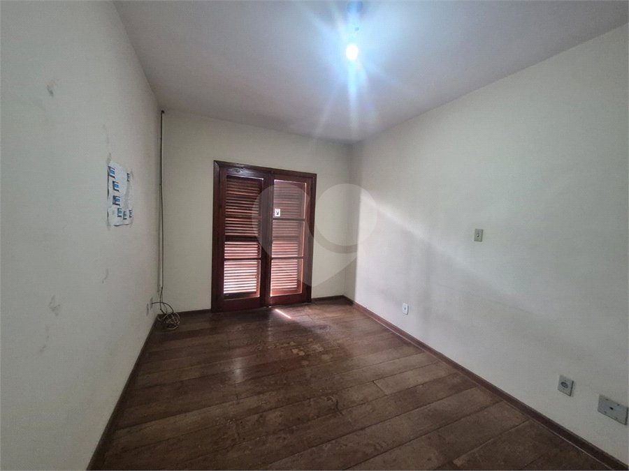 Casa à venda com 3 quartos, sendo 1 suíte, no condomínio Alpes da Cantareira, Mairiporã - SP