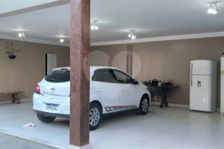 Casa à venda com 3 quartos, sendo 1 suíte, em Santa Cândida, Vinhedo, SP