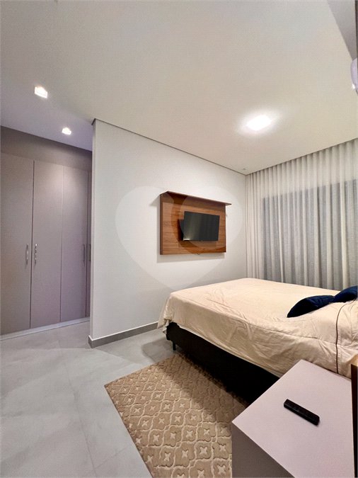 Casa à venda com 3 suítes no condomínio Residencial Mont'alcino, Valinhos - SP