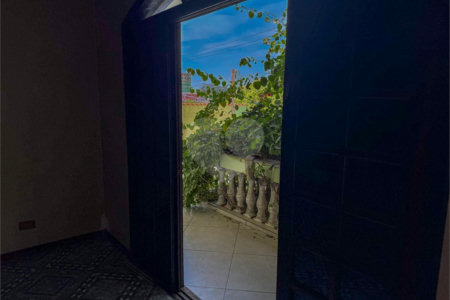 Sobrado à venda com 3 quartos, sendo 1 suíte, em Cidade Líder, São Paulo, SP