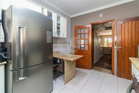 Casa à venda com 4 quartos, sendo 2 suítes, em Jardim Prudência, São Paulo, SP