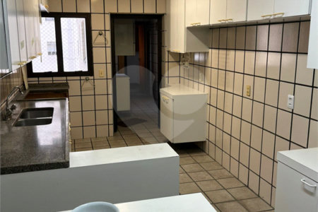 Apartamento à venda com 4 suítes em Vila Uberabinha, São Paulo, SP