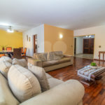 Casa à venda com 3 quartos, sendo 1 suíte, em Interlagos, São Paulo, SP