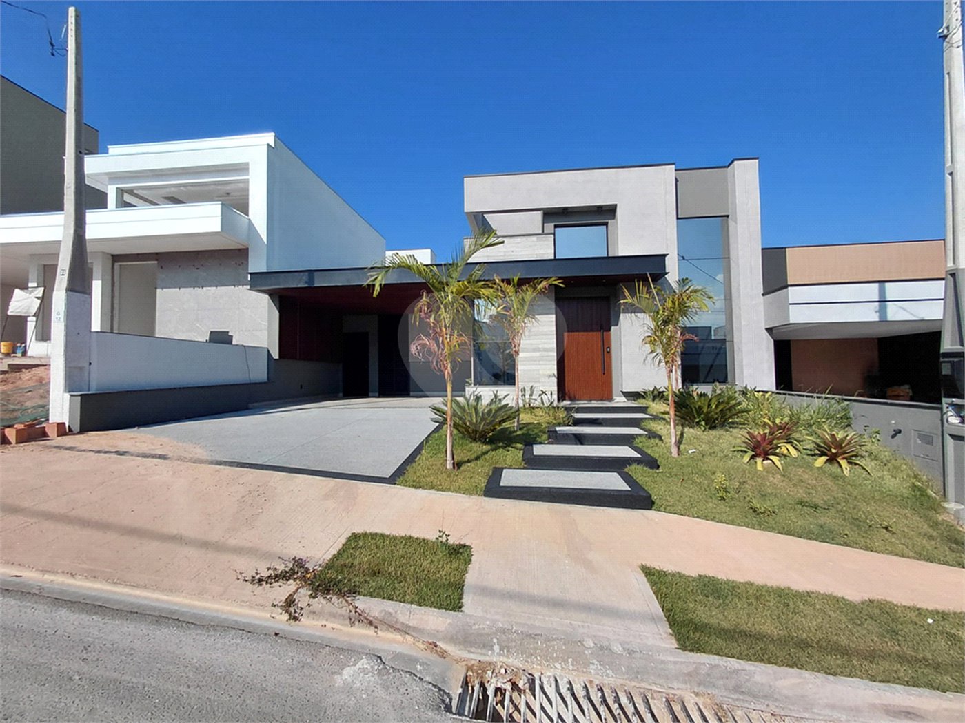 Casa à venda com 3 suítes no condomínio Residencial Milano, Indaiatuba - SP