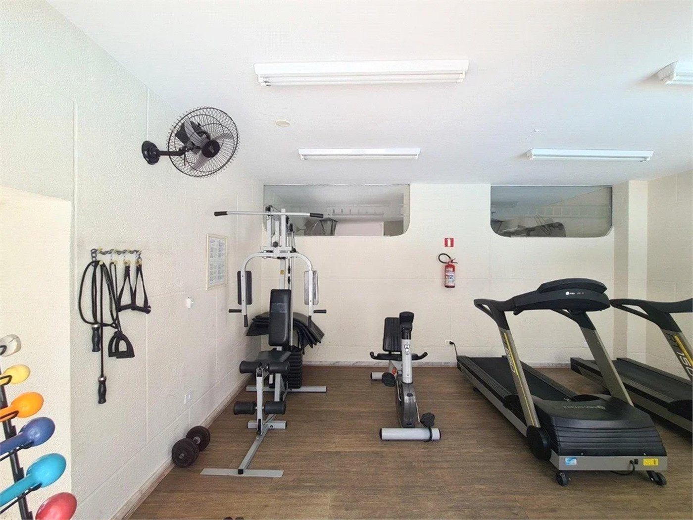 Apartamento à venda com 3 quartos, sendo 1 suíte, em Jardim das Acácias, São Paulo, SP