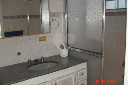 Casa à venda com 4 quartos, sendo 1 suíte, em Vila Paulicéia, São Paulo, SP