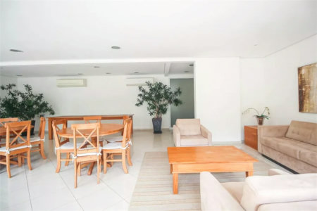 Apartamento à venda com 3 suítes em Real Parque, São Paulo, SP