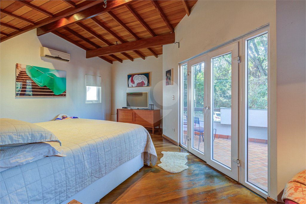Casa de Vila à venda com 4 quartos, sendo 2 suítes,  em Jardim Marajoara, São Paulo, SP