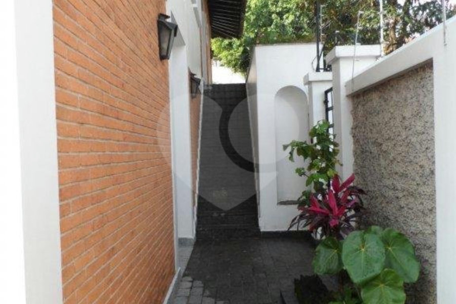 Casa Térrea à venda com 3 suítes em Jardim Franca, São Paulo, SP