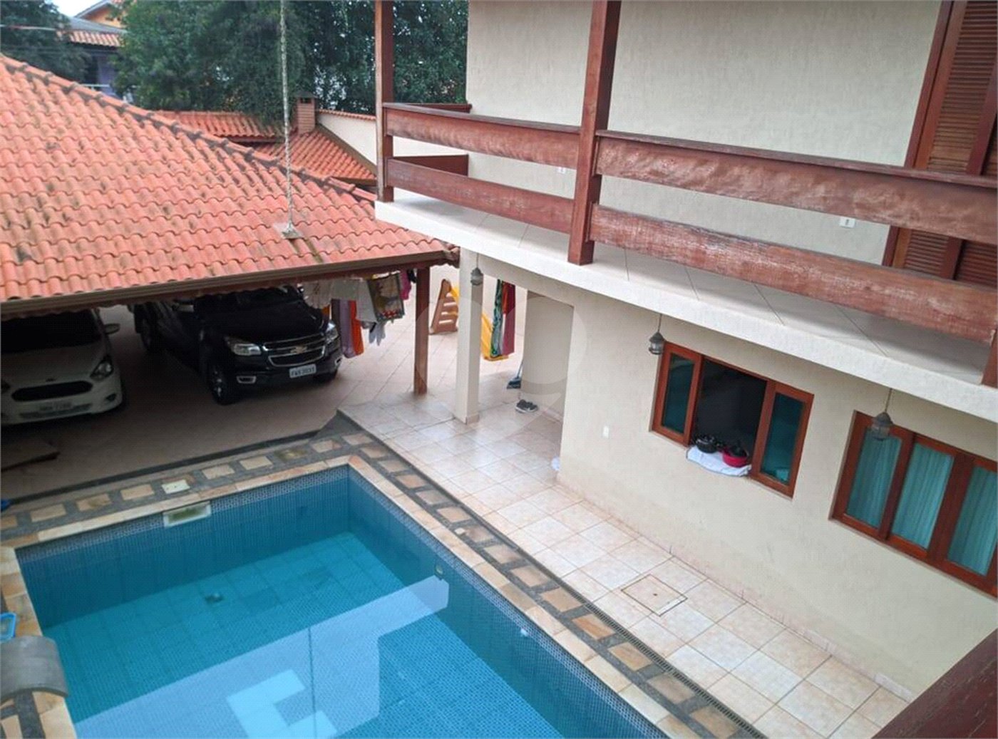Sobrado à venda com 3 quartos, sendo 1 suíte,  em Jardim Vitória, Suzano, SP