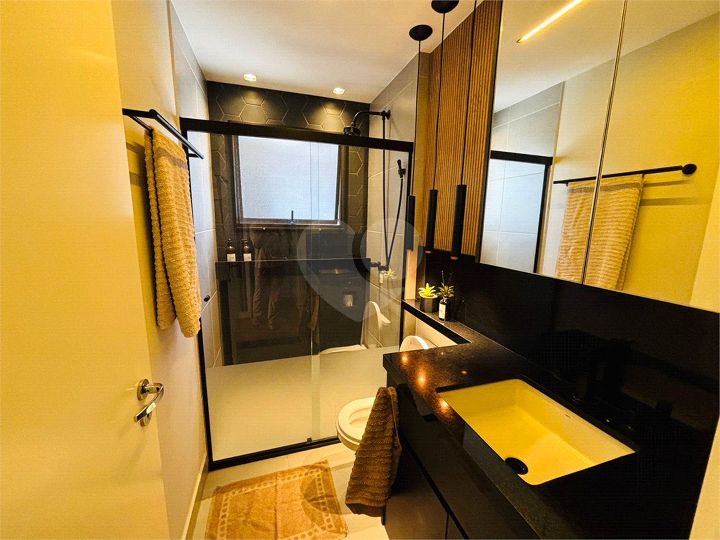 Apartamento à venda com 2 quartos, sendo 1 suíte,  em Jardim Piratininga, Sorocaba, SP