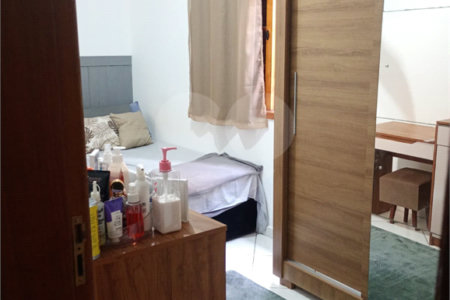 Casa à venda com 2 quartos, sendo 1 suíte,  em Jardim Cambuci, Mogi das Cruzes, SP