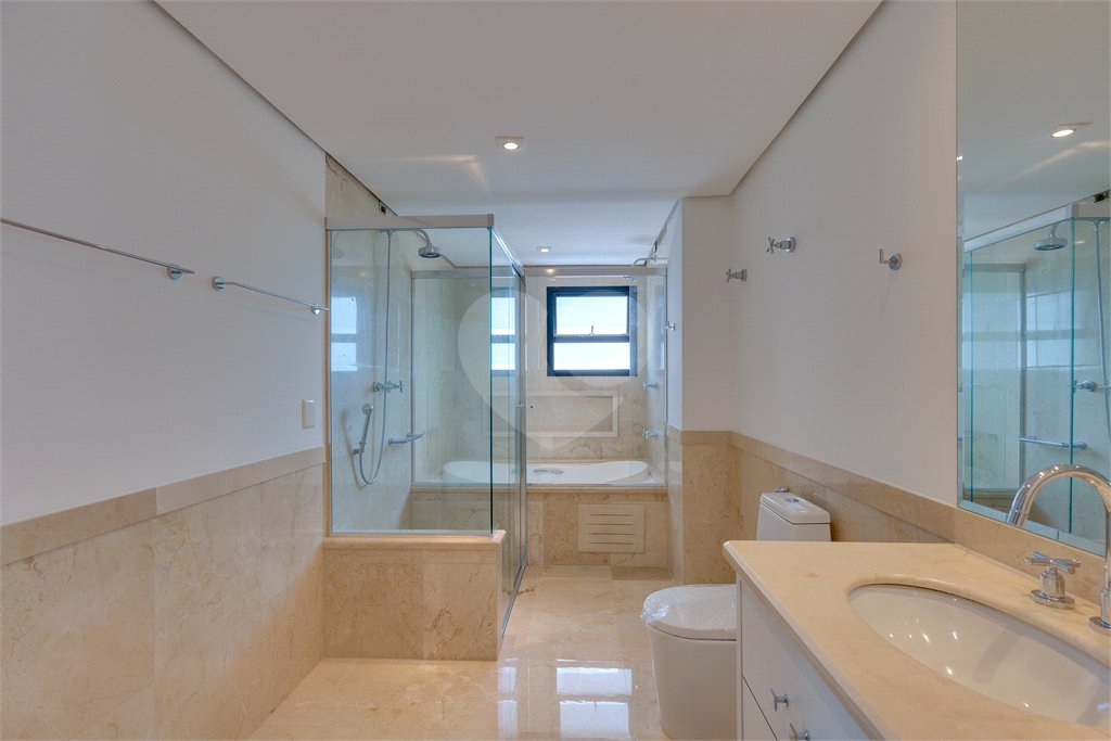 Apartamento à venda com 4 suítes em Jardim Marajoara, São Paulo, SP