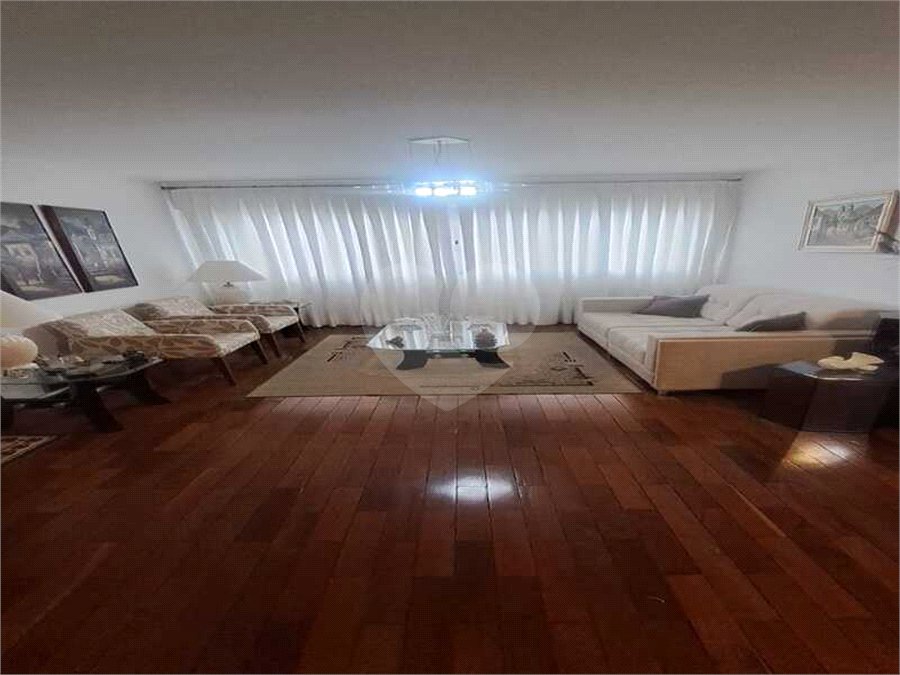 Apartamento à venda com 3 quartos, sendo 1 suíte, em Pinheiros, São Paulo, SP