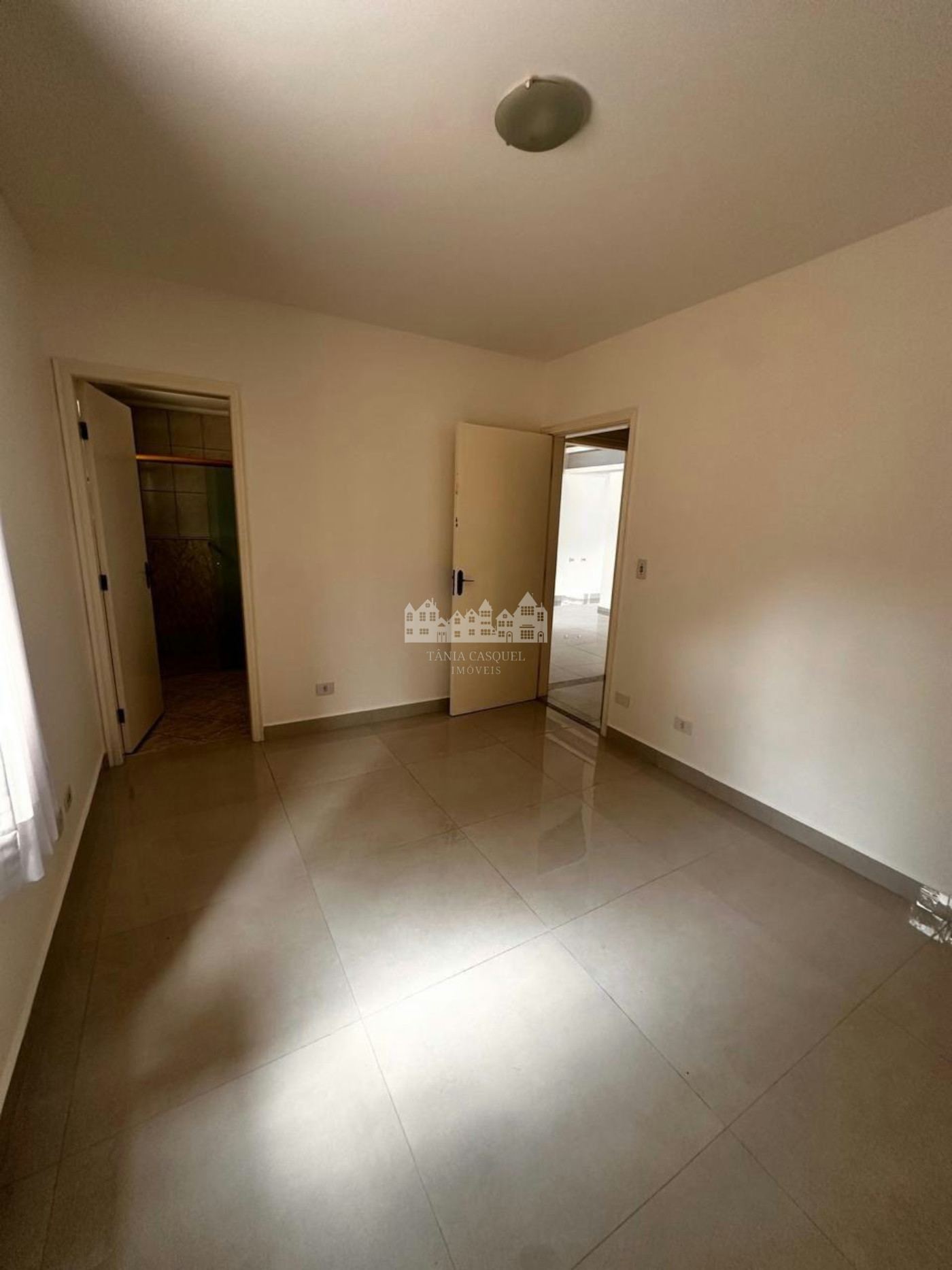 Casa para alugar com 3 suítes em Vila Santista, Atibaia, SP