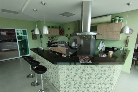 Casa à venda com 5 quartos, sendo 3 suítes, no condomínio Ibiaram 1, Itupeva - SP